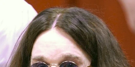 Ozzy Osbourne uppträder på scen 2010
